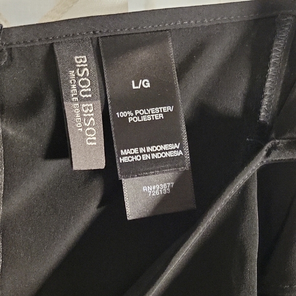 Bisou Bisou Black Ruffled Sleeveless Camisole - Picture 3 of 7